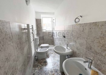 Bagno - Trilocale via Villarbasse, 26, Torino (zona San Paolo) - foto 6