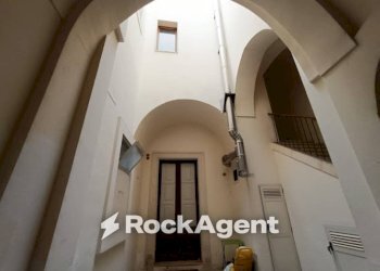 Interno palazzo - Stabile - Palazzo corso Umberto, 77, Trepuzzi - foto 7