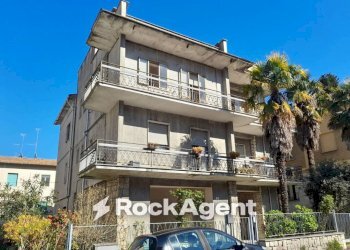 Facciata - Appartamento via Vittorio Veneto, 9, Grotte di Castro - foto 2