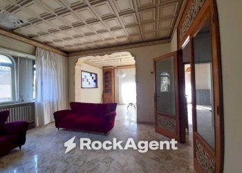 Salone - Appartamento via Vittorio Veneto, 9, Grotte di Castro - foto 5