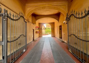 Interno palazzo - Ufficio via San Mamolo, 23, Bologna (zona Colli) - foto 8