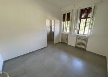 Camera da letto - Trilocale via Mondo, 68D, Bologna (zona San Donato) - foto 11