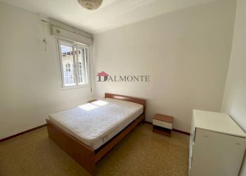 Camera da letto - Trilocale via Andrea da Faenza, Bologna (zona Bolognina) - foto 3