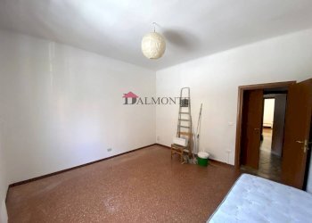 Camera da letto - Trilocale via Andrea da Faenza, Bologna (zona Bolognina) - foto 11