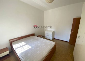 Camera da letto - Trilocale via Andrea da Faenza, Bologna (zona Bolognina) - foto 13