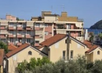 Four-room apartment Albenga - photo 2