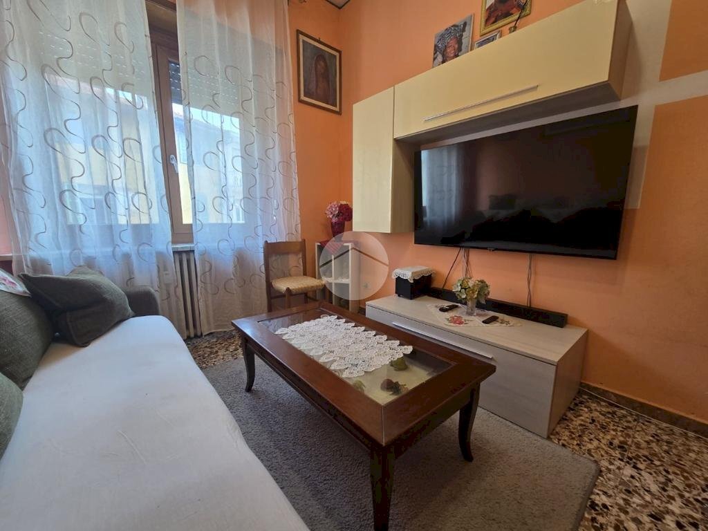 Three-room apartment Via Edoardo Miaglia, San Benigno Canavese - photo 3