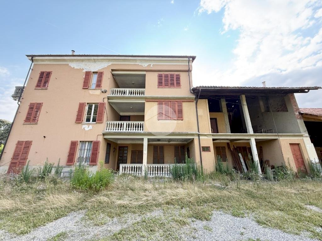 Three-room apartment Via Torino, Ivrea - photo 1