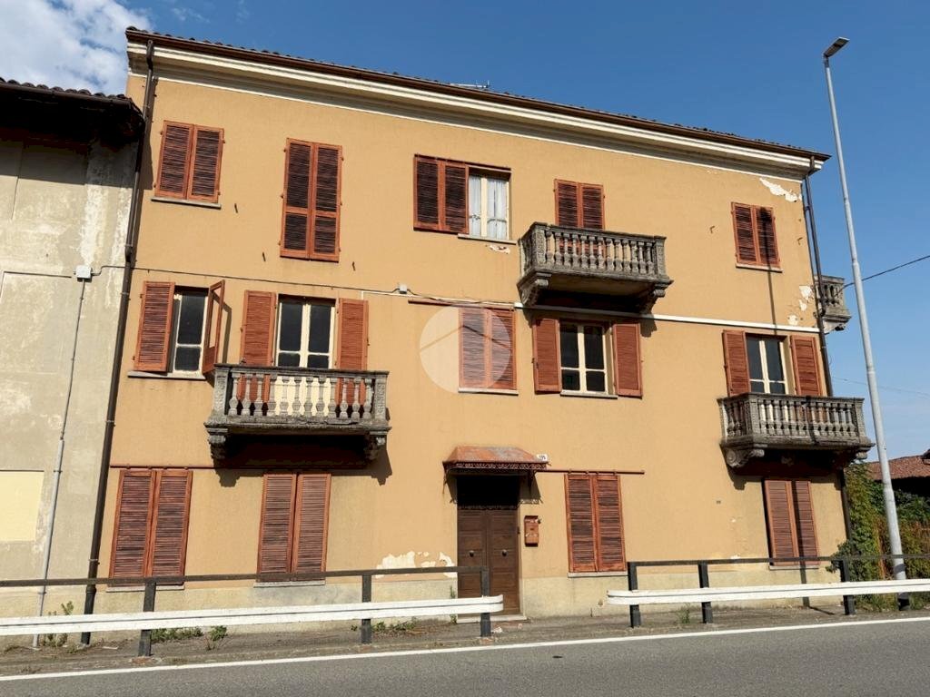 Three-room apartment Via Torino, Ivrea - photo 2