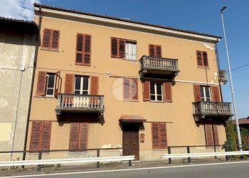 Three-room apartment Via Torino, Ivrea - photo 2