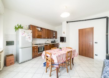 Three-room apartment Cavallermaggiore - photo 4