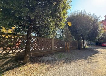 Giardino - Appartamento Via Castiglione, Bologna (zona Santo Stefano) - foto 23