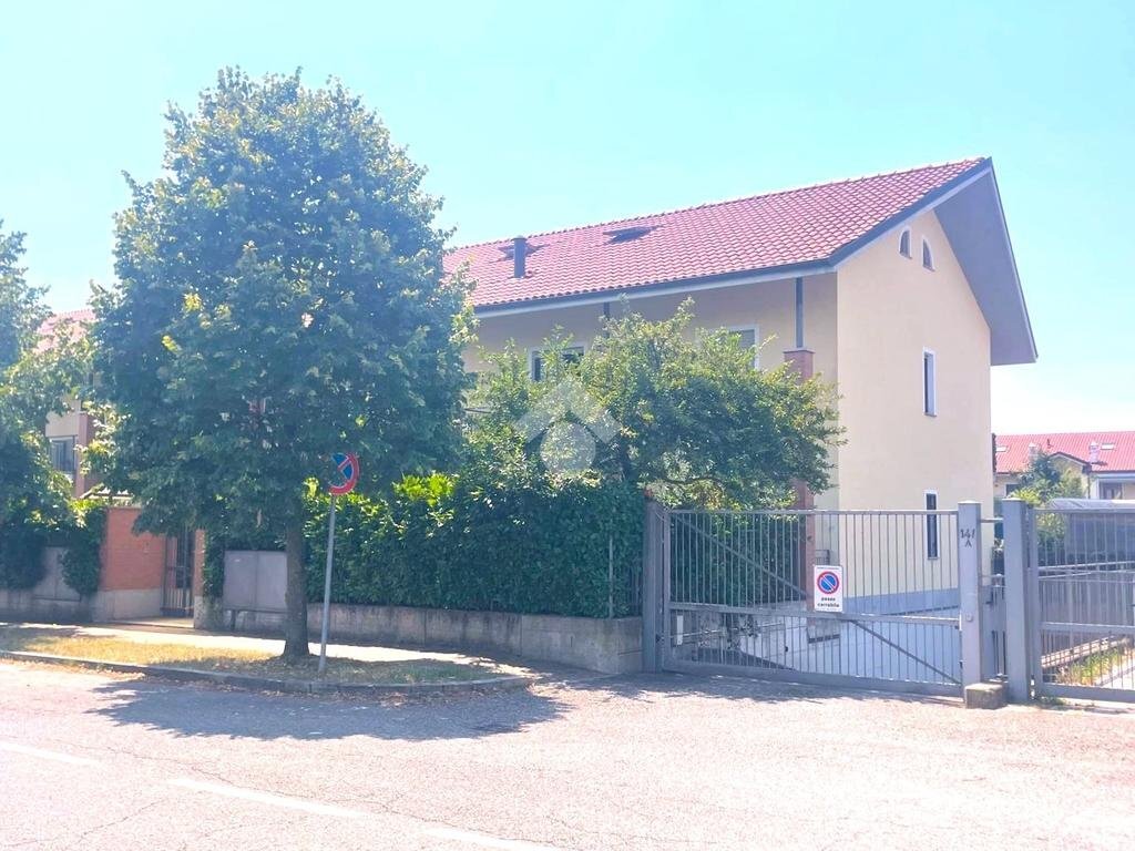 Apartment Via Berlinguer, Moncalieri - photo 1