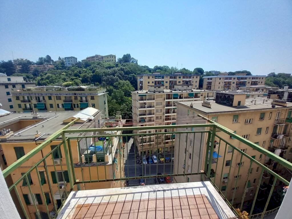 Three-room apartment Genova (neighborhood Sampierdarena) - photo 3