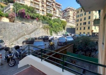 Three-room apartment Genova (neighborhood Sampierdarena) - photo 2