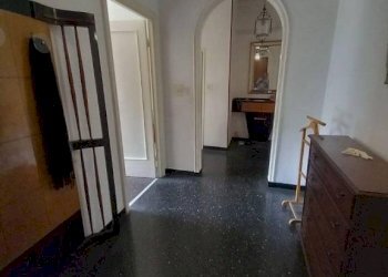 Three-room apartment Genova (neighborhood Sampierdarena) - photo 6