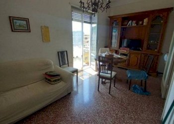Three-room apartment Genova (neighborhood Sampierdarena) - photo 8