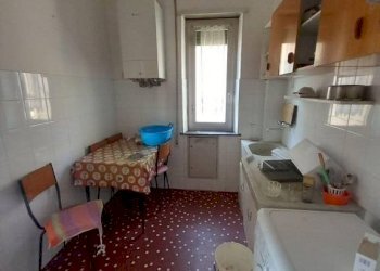 Three-room apartment Genova (neighborhood Sampierdarena) - photo 11