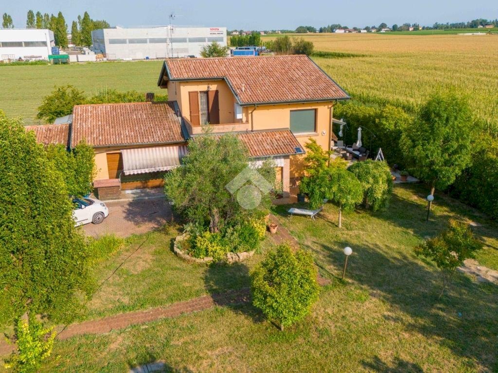Villa Via Vialato, Cadelbosco di Sopra - foto 1