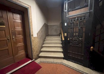 Interno palazzo - Ufficio Via Alfonso Rubbiani 3, Bologna (zona Castiglione) - foto 3