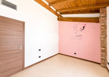 Four-room apartment Vicolo pusterla, Corbetta - photo 12