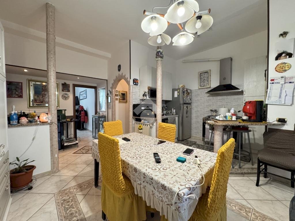 Three-room apartment Via Gaetano Donizzetti, Galliate - photo 1