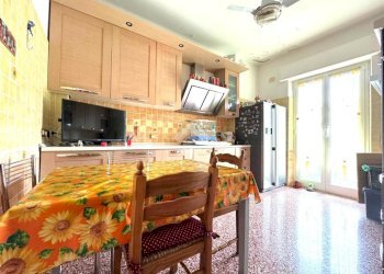 Quadrilocale Salita Brasile, Genova (zona Bolzaneto) - foto 4