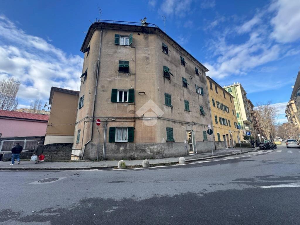 Trilocale Via giro del vento, Genova (zona Bolzaneto) - foto 1