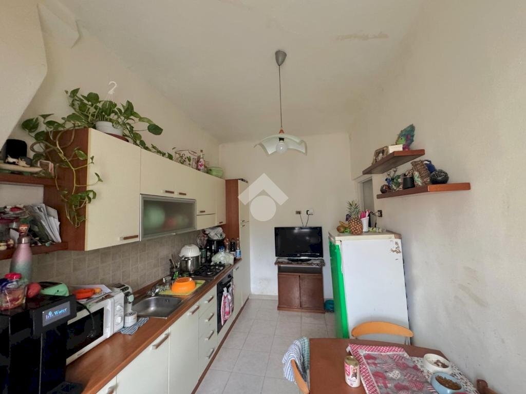 Trilocale Via giro del vento, Genova (zona Bolzaneto) - foto 1