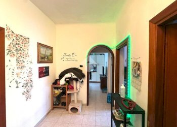 Trilocale Via giro del vento, Genova (zona Bolzaneto) - foto 2