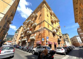 Quadrilocale Via Luciano Zamperini, Genova (zona Bolzaneto) - foto 1