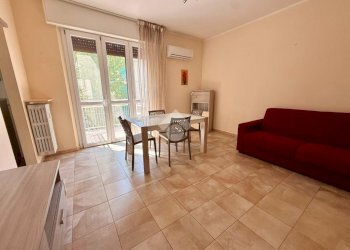 Three-room apartment Via Leonardo Da Vinci, Abbiategrasso - photo 1