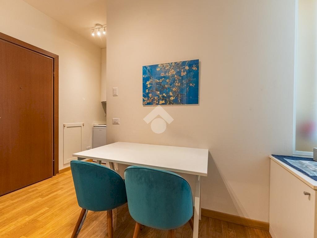 One-room apartment Largo Claudio Treves, Milano - photo 3