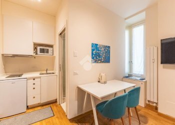 One-room apartment Largo Claudio Treves, Milano - photo 4