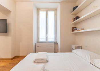 One-room apartment Largo Claudio Treves, Milano - photo 9