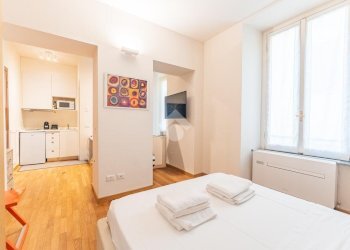 One-room apartment Largo Claudio Treves, Milano - photo 13