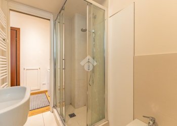 One-room apartment Largo Claudio Treves, Milano - photo 20