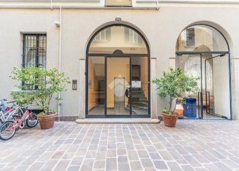One-room apartment Largo Claudio Treves, Milano - photo 22
