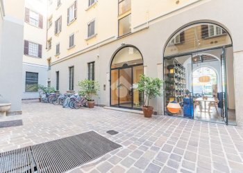 One-room apartment Largo Claudio Treves, Milano - photo 23