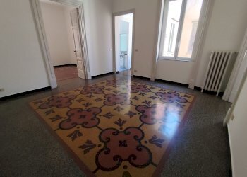 Quadrilocale via Curtatone, Genova (zona Castelletto) - foto 9