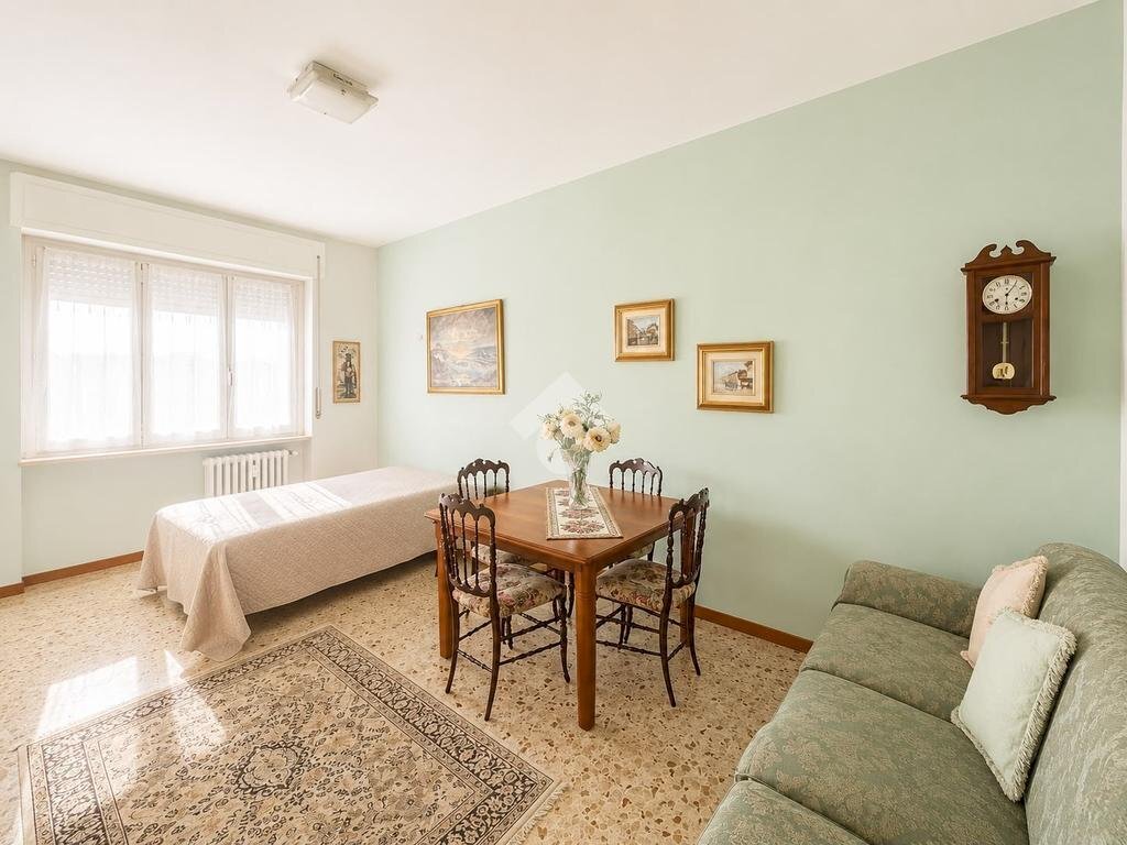 Two-room apartment Viale Lucania, Milano (neighborhood Corvetto) - photo 1