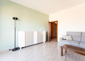 Three-room apartment Via Val di Ledro, Milano (neighborhood Niguarda) - photo 1