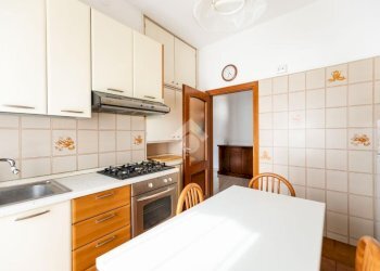 Three-room apartment Via Val di Ledro, Milano (neighborhood Niguarda) - photo 3
