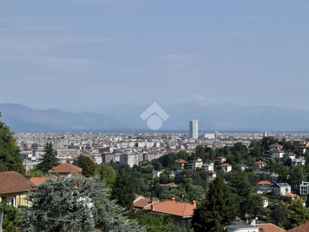 Villa piazza S. freguglia, Torino (zona Cavoretto) - foto 1