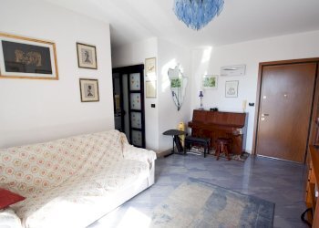 Four-room apartment Via Calamandrei, Genova (neighborhood Voltri) - photo 5