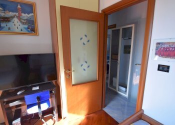 Four-room apartment Via Calamandrei, Genova (neighborhood Voltri) - photo 9