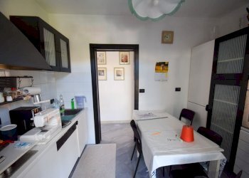 Four-room apartment Via Calamandrei, Genova (neighborhood Voltri) - photo 17
