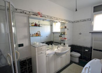 Four-room apartment Via Calamandrei, Genova (neighborhood Voltri) - photo 19