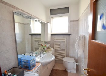 Four-room apartment Via Calamandrei, Genova (neighborhood Voltri) - photo 22