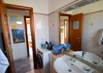 Four-room apartment Via Calamandrei, Genova (neighborhood Voltri) - photo 23